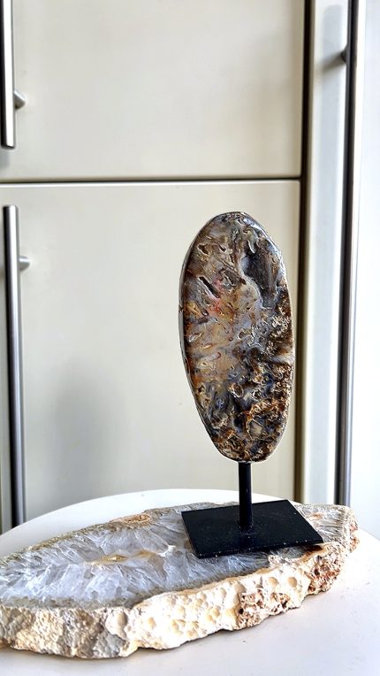 Agaat op standaard, dubbelzijdig gepolijst