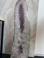 Amethist Geode met Avoloniet achterkant