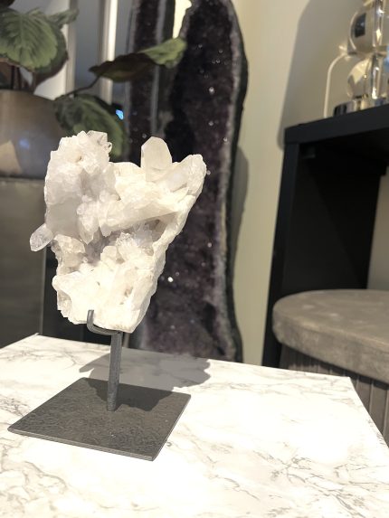 Bergkristal op standaard